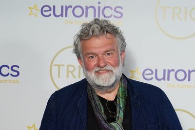 Hairy Biker Si King says mum and Dave Myers inspired him to launch care campaign