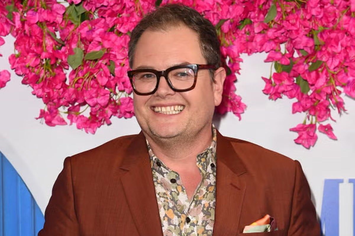 Alan Carr makes new admission as he enters his ‘turret era’ in search for a castle
