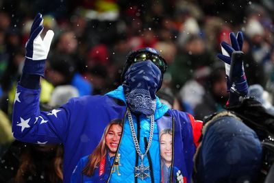 Snoop Dogg watches as Chloe Kim misses out on snowboard history