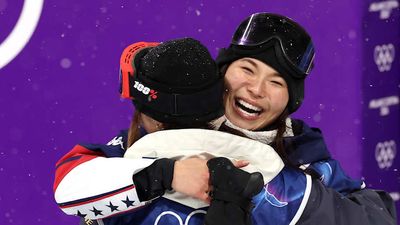 Chloe Kim Had Such a Classy Move Seconds After Falling Short of Gold in Halfpipe