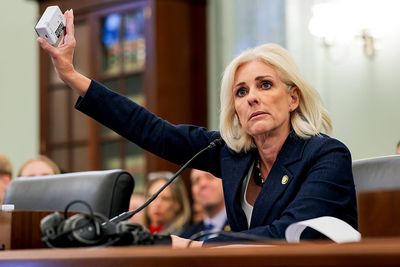 NTSB chair says Senate bill could have prevented DC air crash