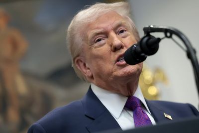 Trump pardons five former NFL players for range of crimes