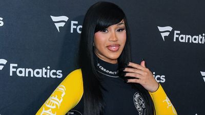 Cardi B surprises crowd with vulnerable speech before performing Girls Like You