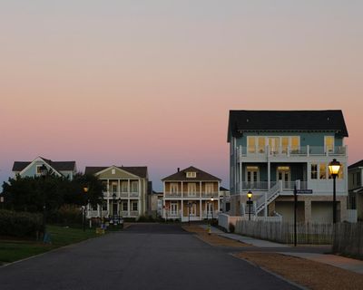 Good People by Patmeena Sabit review – addictive mystery caters to modern attention spans