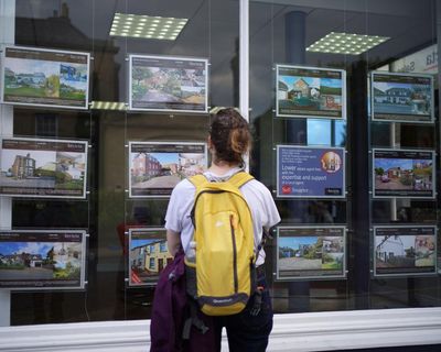 First-time buyers enjoy biggest choice of low-deposit mortgages in UK since 2008