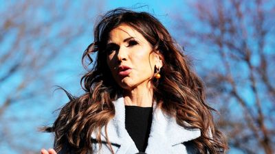 Kristi Noem in lost blanket tantrum, fires her pilot, forced to rehire him as couldn’t fly plane without him