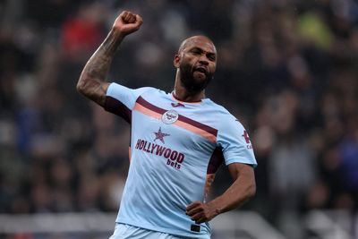 Brentford tie down star striker as Igor Thiago signs new contract