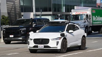 Waymo turns to humans to close robotaxi doors to keep vehicles moving