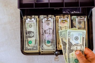 9 Refund Loopholes Retailers Use to Deny Cash Returns