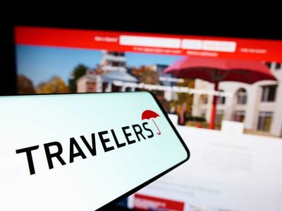 Are Wall Street Analysts Bullish on Travelers Stock?