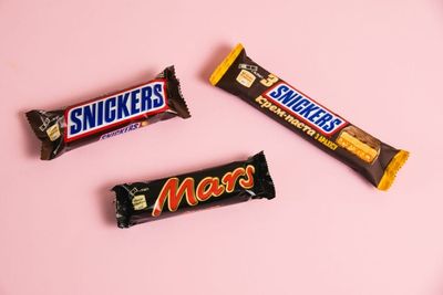 7 Things You Should Never Buy at the Grocery Store Checkout