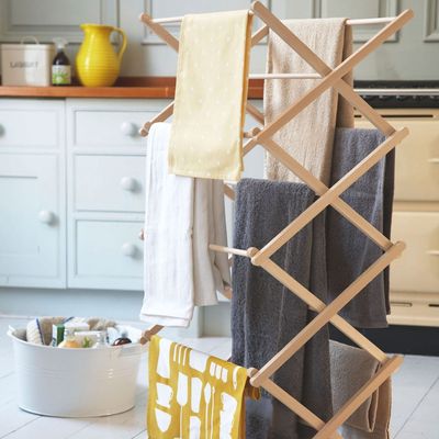 Stacey Solomon has shared the bargain buy she uses to dry bedding when it’s raining outside – no tumble dryer required!