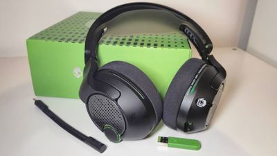 The bass of the Skullcandy Crusher PLYR 720 headset makes me literally shake with excitement, and I'm obsessed | Review