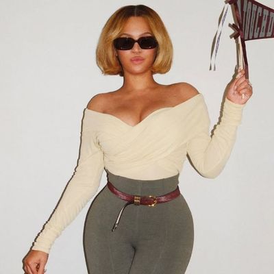 Beyoncé Goes Incognito Mode at the 2026 Super Bowl in the Stirrup Leggings Trend