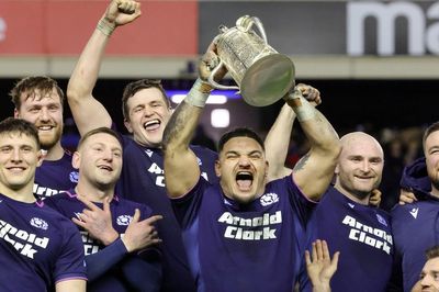 Scotland regain Calcutta Cup as England brushed aside in Six Nations to end winning run
