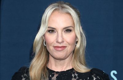 Leslie Grossman marries Sascha Penn