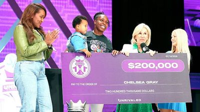 Chelsea Gray Wins Huge Prize in Unrivaled 1-on-1 Tournament on Smooth Three-Pointer