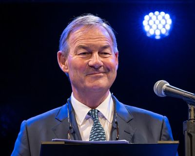 UK far right lines up behind Rupert Lowe in challenge to Reform