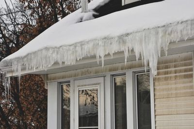 6 Signs Your Roof Has Hidden Ice Damage