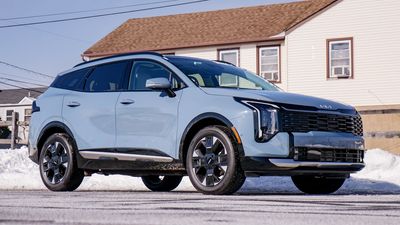 I drove the Kia Sportage Hybrid for a week — and it’s the perfect SUV for people not ready for an EV