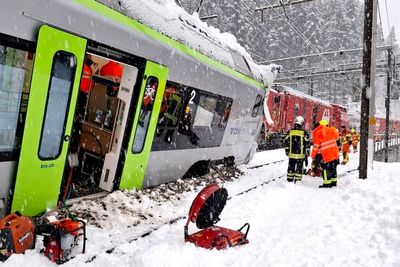Severe avalanche warning after train derailed by heavy snow in Switzerland