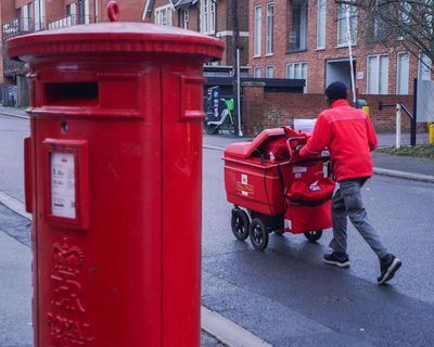 Royal Mail blames bad weather and sickness for late deliveries