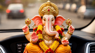 Lord Ganesha Idol in Car: Vastu Tips for Safety & Success
