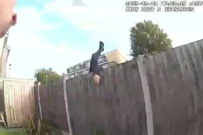 Parkour-trained police officer ends chase with Hot Fuzz-style fence hopping