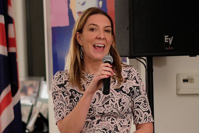 Starmer defends cabinet secretary frontrunner amid questions over her management style