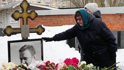 Russia marks Navalny grave anniversary amid poison test fallout