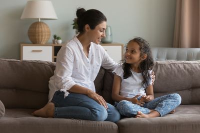 Therapists Warn: The 5 Conversation Mistakes Making Your Child Withdraw