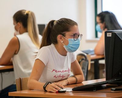 Students in England and Wales launch legal action over Covid-hit studies