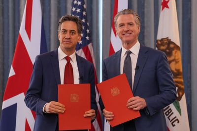 Trump slates clean energy deal between Miliband and California governor