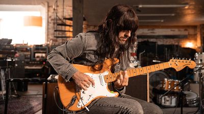 “Even if no-one’s applauding, this is still going”: Mark Speer was so afraid the audience wouldn’t applaud at early Khruangbin shows, he figured out how to do it on guitar