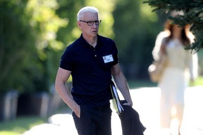 Anderson Cooper to leave 60 Minutes amid turmoil at CBS News