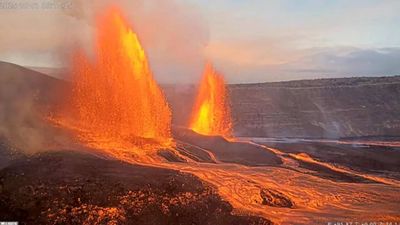 Fire in the sky: Kīlauea volcano erupts in Hawaii shooting lava 1,300 feet into the air in the 10-hour eruption