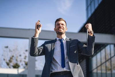 As boomer and Gen X bosses retire, working from home will make a major comeback, new research predicts