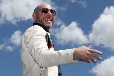 Pitbull to attempt world record for largest gathering of people in bald caps