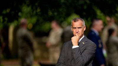 Trump adviser tried to fire his pilot mid-flight for forgetting Kristi Noem’s blanket, but then stupidity met cold hard reality