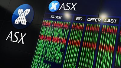 Aussie shares clinch third session of gains, NAB soars