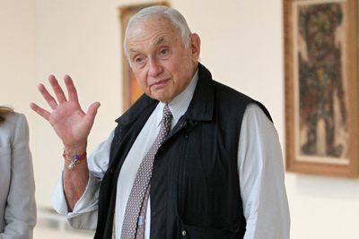 Billionaire Les Wexner to be deposed in congressional probe of Epstein files