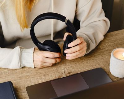 Hazardous substances found in all headphones tested by ToxFREE project