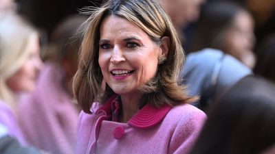 What does Savannah Guthrie’s sister Annie and her husband do for a living?