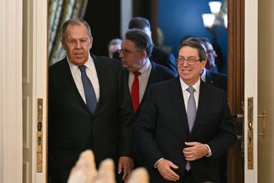 Russia hosts Cuban foreign minister and urges US not to blockade Cuba