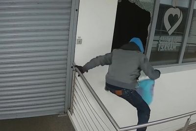 Jewellery thief’s £10,000 heist thwarted as police catch him wearing watch he stole