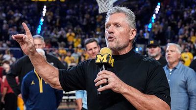 Michigan Taking Aim at Big Ten Rival’s QB Commit After Losing Pledge From Four-Star Recruit