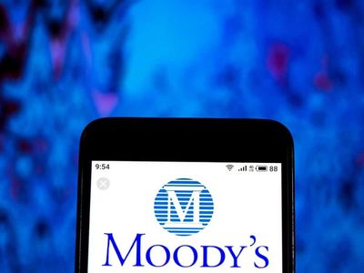 What Are Wall Street Analysts' Target Price for Moody's Stock?