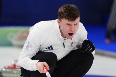 Great Britain qualify for men’s curling semi-final after Switzerland beat Italy