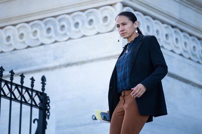 Lawmakers try to halt ICE plans for new detention centers