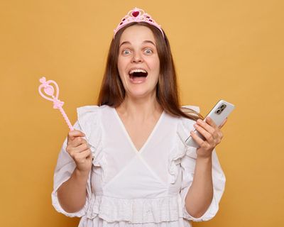 Finger princesses: are these the biggest villains of the chat group?